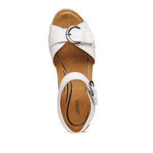 Women's Cream Sandals
